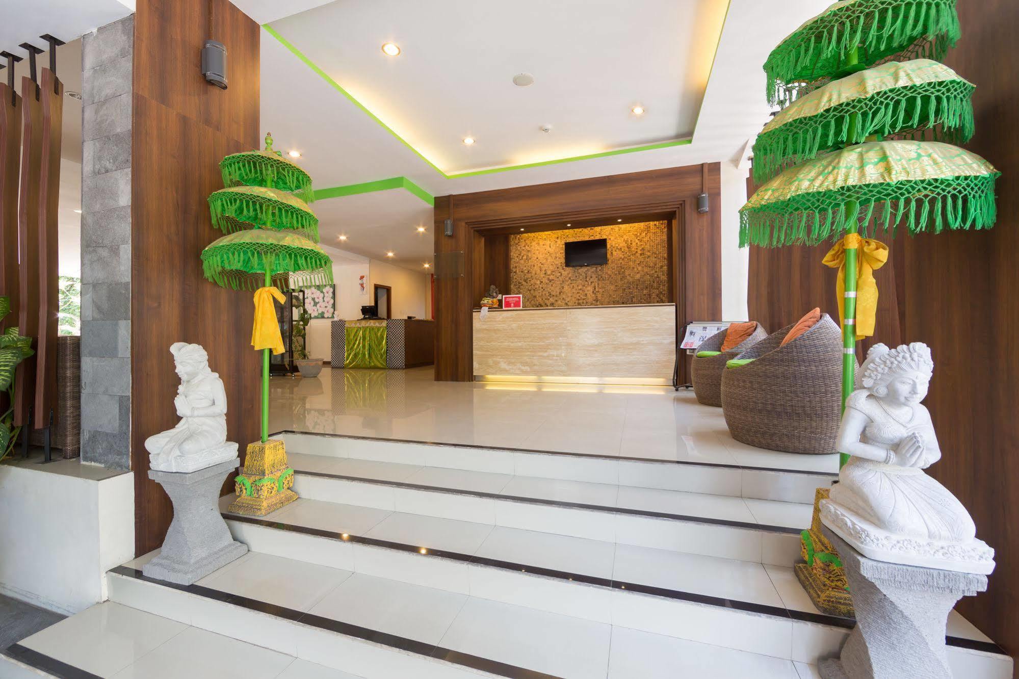 Zen Rooms Kuta Tuban Suites Exterior foto